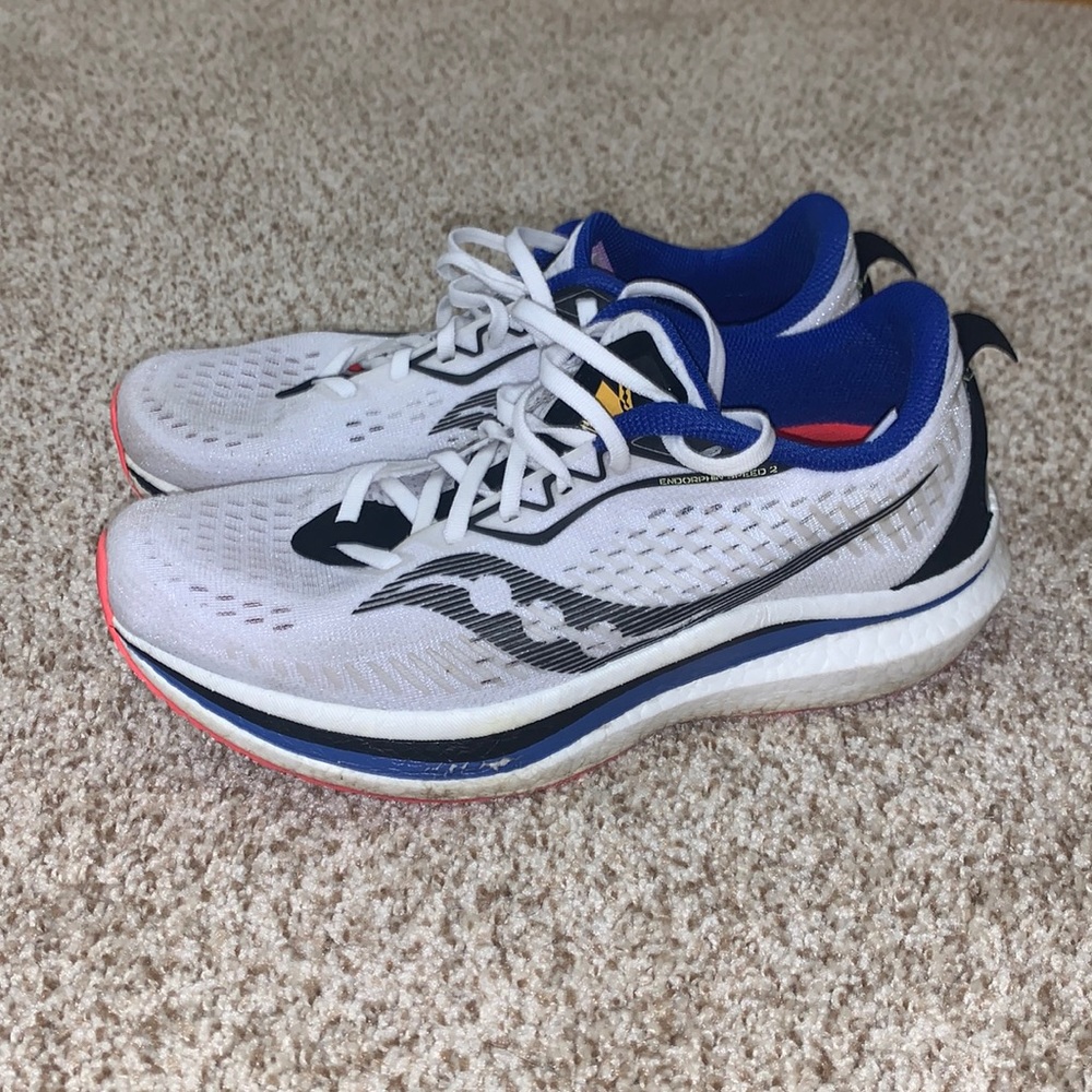 Saucony endorphin speed 2 size 9